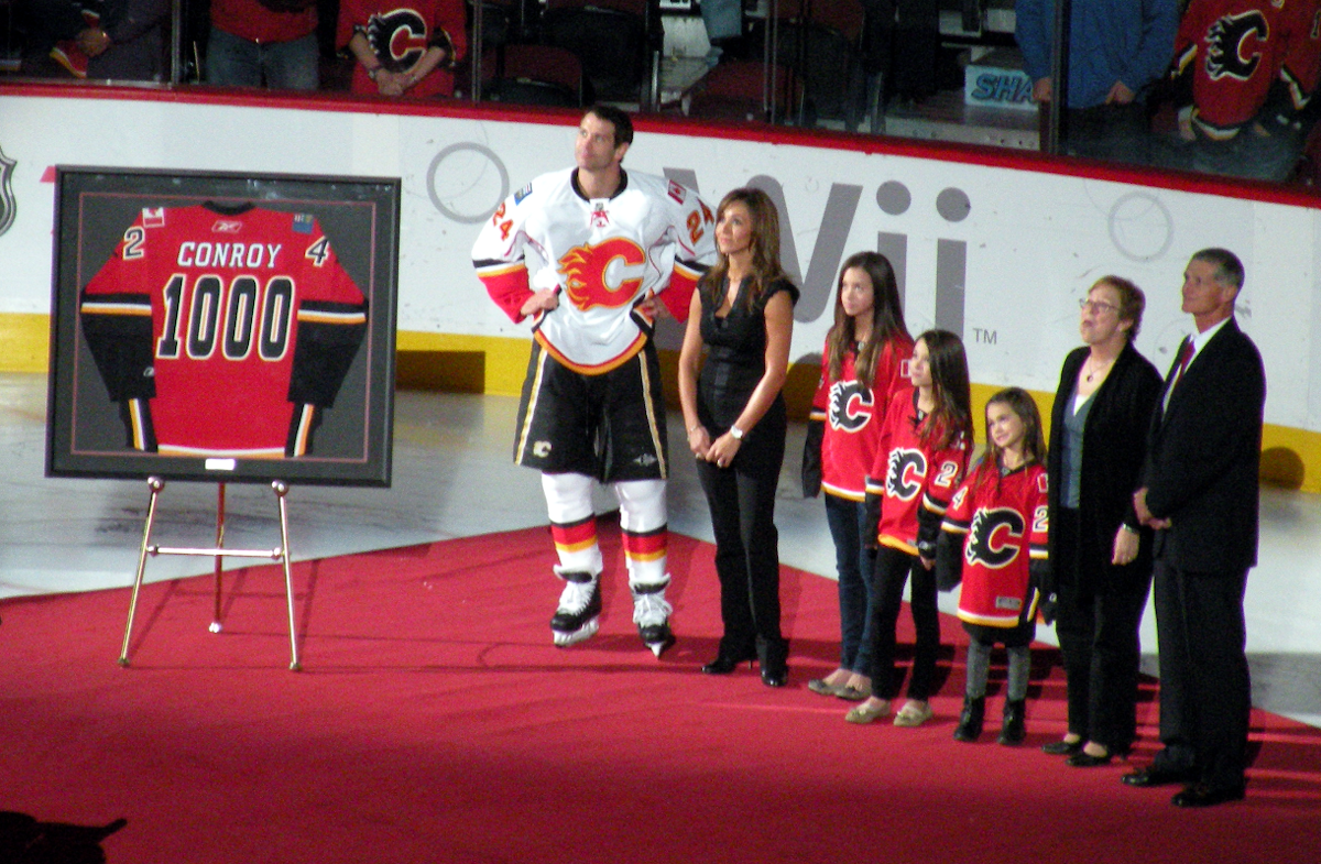 Top 40 Calgary Flames: #35 Phil Housley - FlamesNation