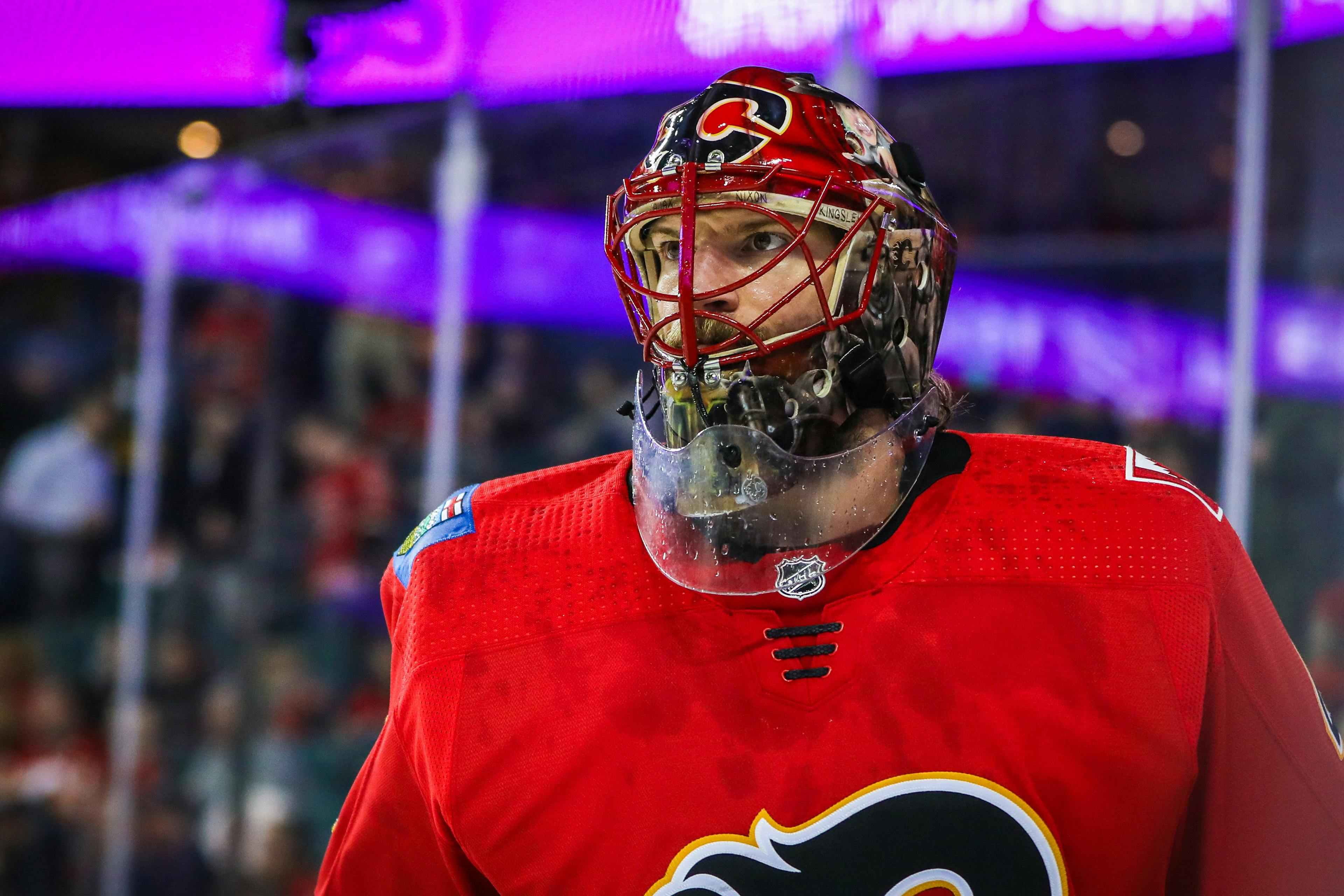 Mike Smith's vintage mask pays tribute to Flames legend - FlamesNation