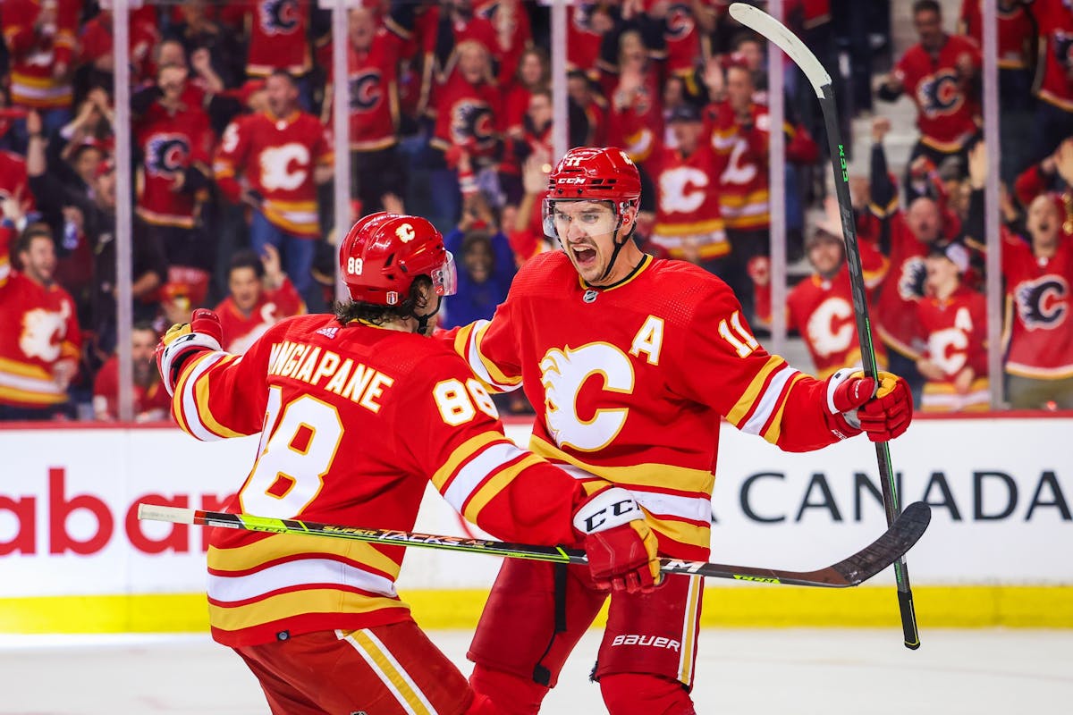 Huberdeau among group to be alternate captains for Flames this