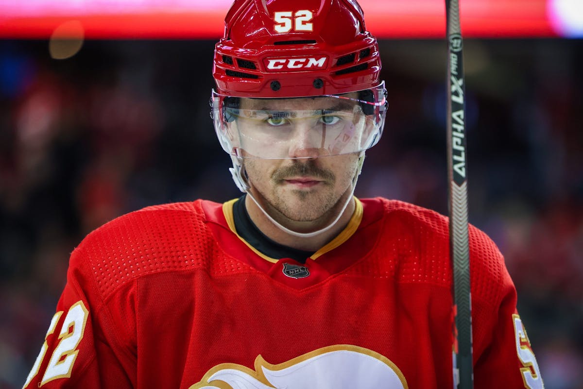WATCH: Jonathan Huberdeau scores first game-winning goal with the Calgary  Flames - FlamesNation