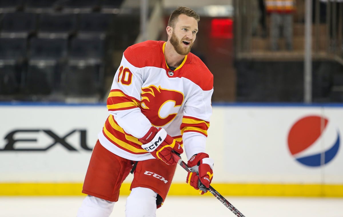 WATCH: Jonathan Huberdeau scores first game-winning goal with the Calgary  Flames - FlamesNation