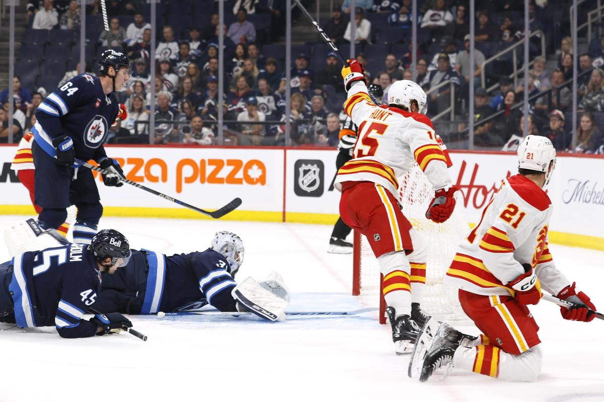 Jets Fall 3-2 as Mangiapane Scores Shootout Winner for Flames