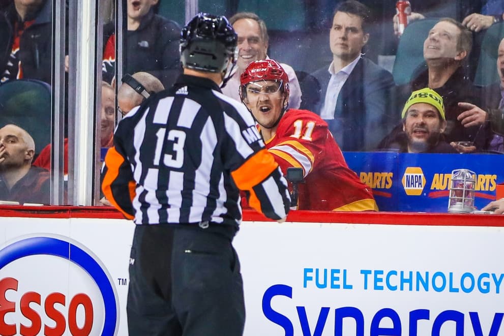 Mikael Backlund referee
